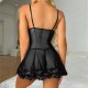 Uma camisola de lingerie indispensável para aumentar sua autoconfiança. Babydoll sedutora em renda e tule com calcinha fio dental. Embalada em saco plástico com zíper!