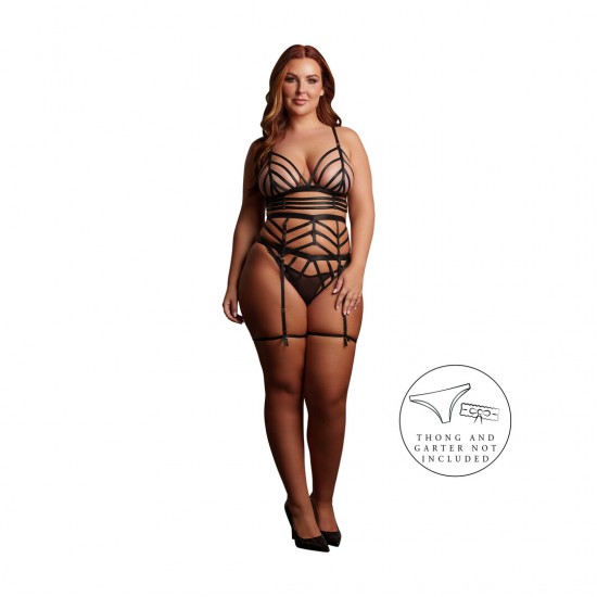 Conjunto de duas peças com alças finas, composto por um sutiã de alças abertas e uma calcinha aberta cintura alta. O tecido macio e super elástico veste do tamanho XXL ao 5XL.