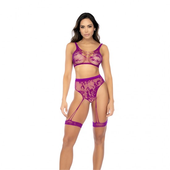 Romance e sedução se encontram neste conjunto de duas peças em rede floral. O sutiã apresenta uma delicada estampa floral com um detalhe cruzado provocante no busto, oferecendo o toque perfeito de mistério. A calcinha de