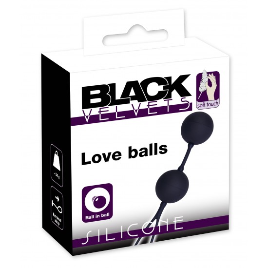 Bolas de amor preto com balas de aço rotativas internas. Comprimento total 10 cm, mais loop de retração de 9,5 cm. Bola ø aprox. 3,5 cm. Material: silicone, ABS, metal, isento de ftalatos de acordo com a regulamentação d