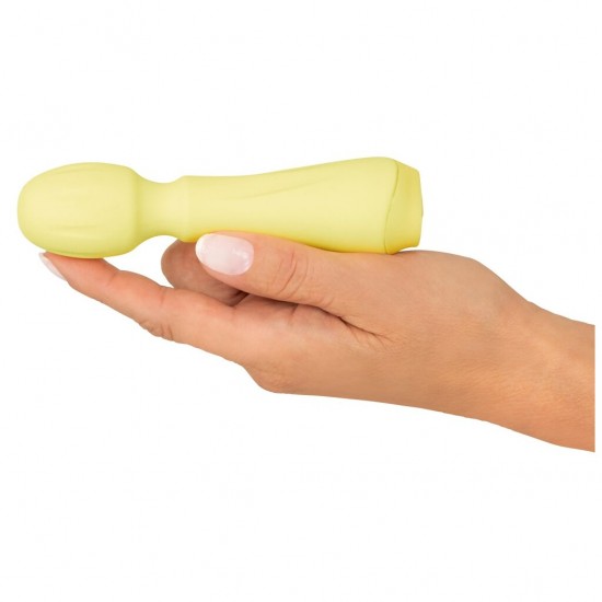 Mini varinha de massagem da 4ª geração de CutiesVibrações fortes e profundas em 10 modosBotão de pedra preciosa cintilante em forma de coraçãoCabeça de massagem móvelDesign purista com nervurasSilicone com textura Soft T