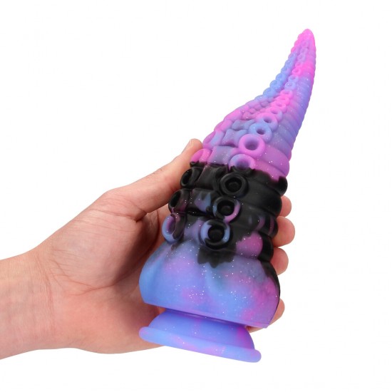 Fiction Cock é onde a fantasia ganha forma. Inspirada em mitos, monstros e os desejos mais profundos, a marca oferece uma ousada gama de designs de Dildos criativos que transformam a curiosidade em confiança. Cada peça é