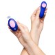 Vibrador de calcinha com clipe magnéticoControle remoto prático7 modos de vibração silenciososPode ser usado discretamente em calcinhasSilicone macio e aveludadoRecarregável – inclui um cabo USB Festa íntima para levar!O