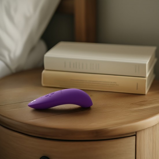 Prazer a dois com ar pulsante!O estimulador clitoriano Pleasure Air Melt 2 da We-Vibe é uma grande evolução para o prazer, pois estimula o clitóris com vibrações de ar pulsantes e silenciosas, sem efeito de familiarizaçã