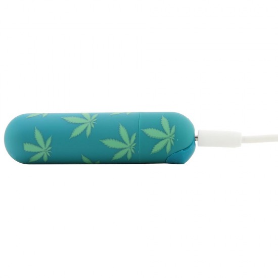 A série 420 expande-se sobre a poderosa linha Jessi adicionando uma impressão de Folha de Cânhamo ao seu design repleto de energia. Esta Mini Bala Super-Carregada de 10 Funções é macia e convidativa com o seu revestiment