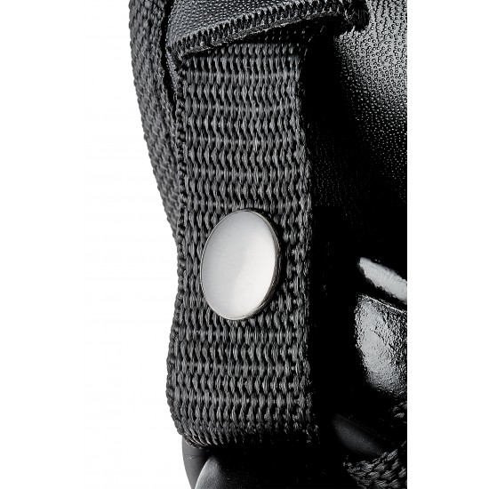 Strap-on com cintas de nylon, de uso confortável e com um dildo substituível.O arnês contém fitas que são totalmente ajustáveis e não vão irritar a sua pele.Com dildo realista de 13cm incluído.Livre de ftalatos.