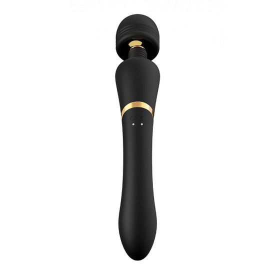 O estimulador wand Monica da coleção Prestige da Dream Toys é uma varinha preta com detalhes elegantes em dourado, um botão em forma de diamante, um cabo firme e resistente, uma cabeça arredondada e um pescoço flexível.