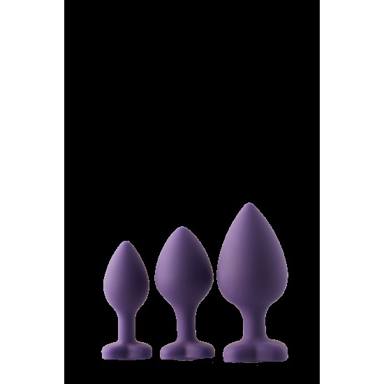 Flirts é a coleção Dream Toys que tem cores vivas e embalagens que lembram primavera, céu azul, dias de sol e flores. Este conjunto de 3 plugues de silicone em roxo é ótimo para usuários que desejam variar os tamanhos do