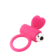 Este anel peniano vibratório Flirts em rosa brilhante é feito de silicone liso. O anel é super elástico e flexível. O cócegas do clitóris em forma de coração tem protuberâncias estimulantes. Este anel de canetas oferece