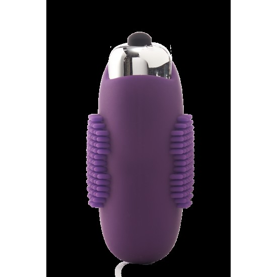 Este anel peniano vibratório Flirts em roxo tem formato de coração e é feito de silicone liso. O anel é elástico e flexível. A parte superior do anel peniano, que contém a bala vibratória de 10 funções, possui protuberân