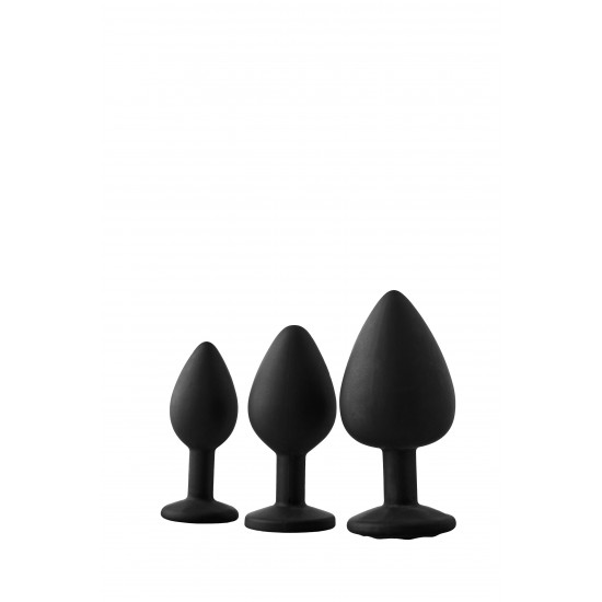 Este kit possui 3 plugs anais em 3 tamanhos. Cada plug é feito de silicone macio ao toque e tem uma pedra preciosa vermelha brilhante na base. Um conjunto com tamanhos diferentes é perfeito para quem deseja variar os tam