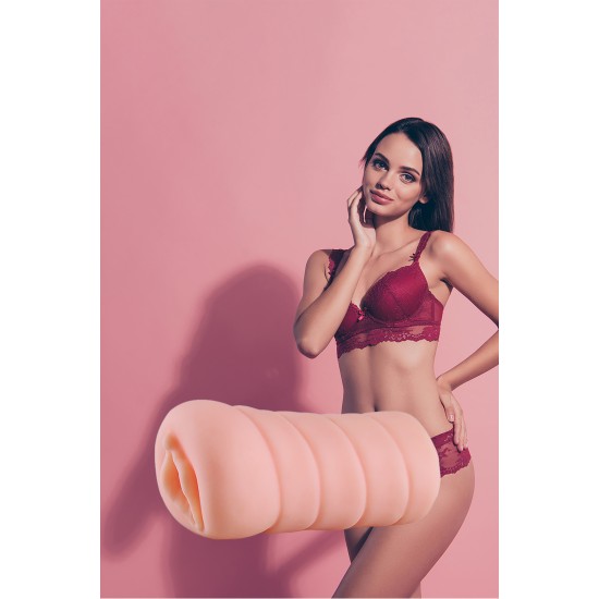 MASTURBADOR THE GIRL NEXT DOOR MEGAN Masturbador de bolso com textura super macia e realista por dentro para sensações emocionantes. Megan é a garota ao lado que te excita! Feito de TPE de longa duração e sensação real, Megan tem uma vagina elástica e um tú