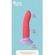O Love Stick Médio de Duas Cores da coleção Love Signal da Dreamtoys é um vibrador de silicone elegante e sem vibração, projetado para puro prazer descomplicado. Com base na versão menor, oferece comprimento e circunferê