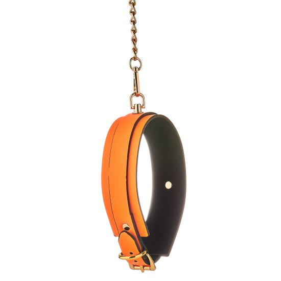RADIANT COLLAR AND LEASH GLOW IN THE DARK ORANGE RADIANT COLLAR AND LEASH GLOW IN THE DARK ORANGE