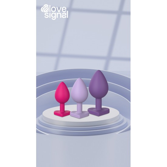 O conjunto Triple Heart da coleção Love Signal da Dreamtoys é um conjunto versátil de plugs anais projetado para treinamento e exploração graduais. Com três tamanhos (pequeno, médio e grande), cada plug é feito de silico