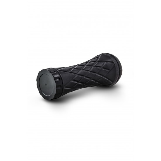 Masturbador de aspecto e toque realista e formato de vagina. Em material suave e firme simultaneamente. Inserido numa caixa bonita e discreta para que possa desfrutar de toda a sua privacidade.Com abertura no final do ma