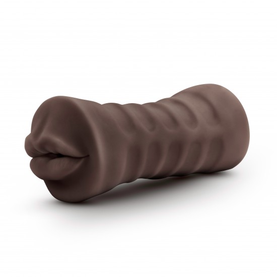 O Hot Chocolate Heather oferece uma boca macia e flexível que está esperando para engolir seu eixo. Este stroker realista é justo, flexível e repleto de texturas sensacionais. Ele vem com uma bala vibratória de várias ve