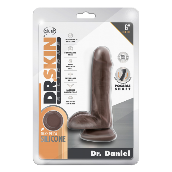 O médico vai te atender agora! O Dr. Daniel é meticulosamente criado para parecer incrivelmente realista. Construído com uma potente ventosa, você pode fixar este dildo Dr. Skin em qualquer superfície lisa e limpa para b