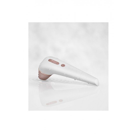 A partir de agora é pronta para aventuras excitantes em qualquer lado e a qualquer altura.Graças ao Satisfyer 2 com o seu prático compartimento para baterias, pode viver múltiplas sensações de prazer independentemente do