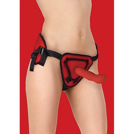 Strap On Deluxe Silicone Dildo Ondulado 20.5cm Vermelho Ouch! Penetre no corpo da sua cara metade com este strap-on maravilhoso.Pode utilizar o dildo de 20.5cm com ou sem o arnês, conforme lhe apetecer, o seu design ondulado e com a ponta ligeiramente curvada proporcionará uma esti