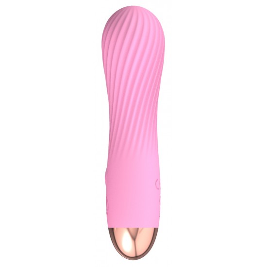 O pequeno vibrador para uma bolsa! Mini vibrador rosa com uma excitante textura ranhurada e uma textura aveludada de toque suave. Este mini vibrador é da segunda geração Cuties. Com 7 modos de vibração diferentes. Pode