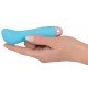 Mini vibrador azul com reentrância côncava na haste. Tem 7 modos de vibração diferentes e pode ser recarregado com o cabo USB incluído. Fácil de usar e com um design elegante. À prova dágua. Comprimento total 12,9 cm,