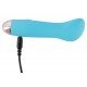 Mini vibrador azul com reentrância côncava na haste. Tem 7 modos de vibração diferentes e pode ser recarregado com o cabo USB incluído. Fácil de usar e com um design elegante. À prova dágua. Comprimento total 12,9 cm,