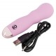 Mini vibrador rosa claro com duas reentrâncias côncavas na haste. Tem 7 modos de vibração diferentes e pode ser recarregado com o cabo USB incluído. Fácil de usar e com um design elegante. À prova dágua. Comprimento t