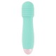 Mini vibrador verde com uma excitante estrutura ranhurada na cabeça. Tem 7 modos de vibração diferentes e pode ser recarregado com o cabo USB incluído. Fácil de usar e com um design elegante. À prova dágua. Comprimen